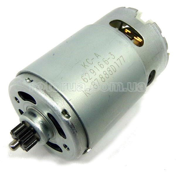 Двигатель 10,8 V аккумуляторного шуруповерта Makita HP331D, DF331D Оригинальная запчасть Makita. Для моделей: аккумуляторный шуруповерт Makita HP331D, DF331D. Параметры: Напряжение питания 10,8 В/ Диаметр вала 3 мм/ Длина вала 75 мм/ Габаритный диаметр корпуса 38 мм/ Длина внешнего боченка корпуса 57 мм/ Внешний диаметр шестерни 9 мм/ Количество зубьев шестерни 12 шт.