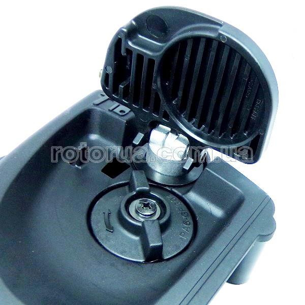 Бічна кришка ланцюгової пилки Makita UC3530A, UC4030A в зборі — rotorua.com.ua