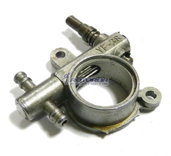 Маслонасос бензопили 3800 — rotorua.com.ua