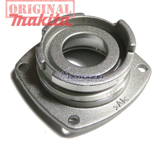 Фланец корпуса редуктора болгарки Makita 9558HN, BGA452 — rotorua.com.ua