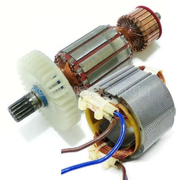 Якір мережевого шуруповерта Іжмаш DS-1200/2, Intertool WT-0104 Для моделей: сетевой шуруповерт Ижмаш DS-1200/2; Intertool WT-0104 новой модели и др. Параметры: Якорь: Длина (габарит) 109 мм/ Диаметр шихтованого каркаса 29 мм/ Длина каркаса 30 мм/ Диаметр коллектора 23 мм/ Посадка переднего подшипника 10 мм/ Посадка заднего подшипника 6 мм/ Количество зубьев 14 шт/ Наклон зубьев прямо/ Расстояние между посадками подшипников 89 мм. Статор: Внешний диаметр 49,5 мм/ Внутрений диаметр 30 мм/ Длина шихтованного каркаса 29,5 мм/  Количество выводов 4 шт.